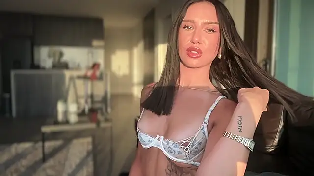 Snapshot of shy_Colette chatting on 10.16.25 shy Colette online show from 10.16.25