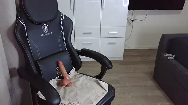 Milo9210 online show from 10.05.25