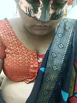 Snapshot of dhanshri143 chatting on 09.17.25 dhanshri143 online show from 09.17.25