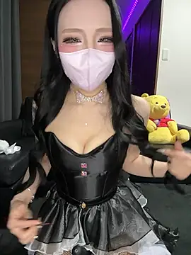 Snapshot of Nano-xxx chatting on 10.05.25 Nano-xxx online show from 10.05.25