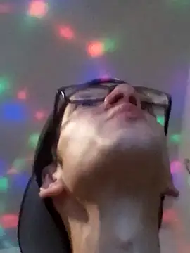 Snapshot of Deanyo792 chatting on 10.27.25 Deanyo792 online show from 10.27.25