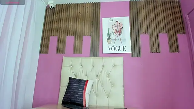 Lucia Spear online show from 10.16.25