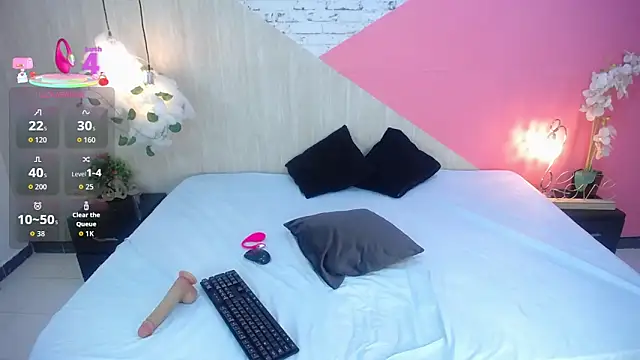 sophia brunette  online show from 12.17.25