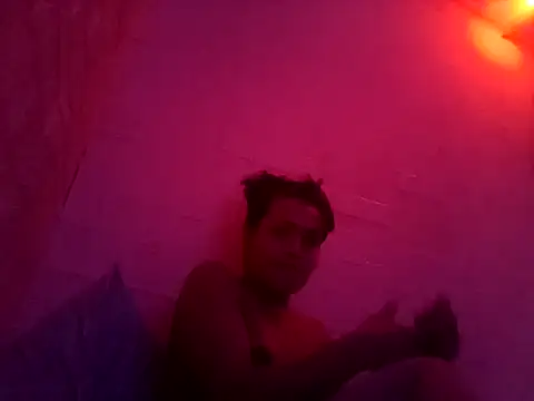 Kellye hotTs online show from 11.30.25