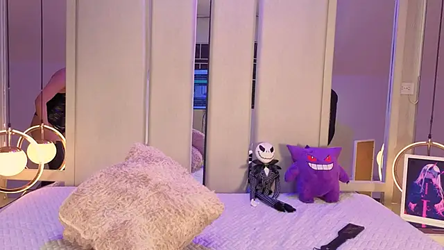 Snapshot of VesperVelvet chatting on 10.16.25 VesperVelvet online show from 10.16.25