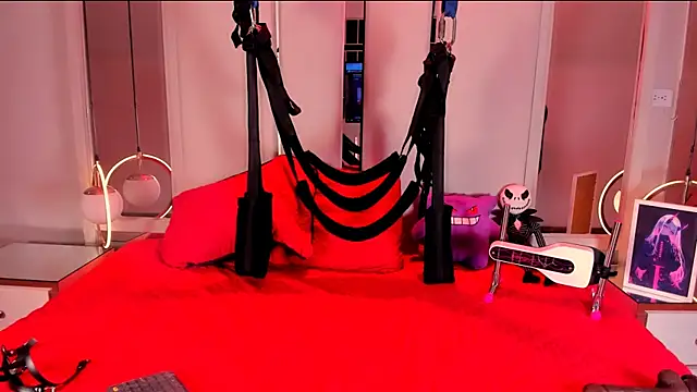 VesperVelvet online show from 02.13.26