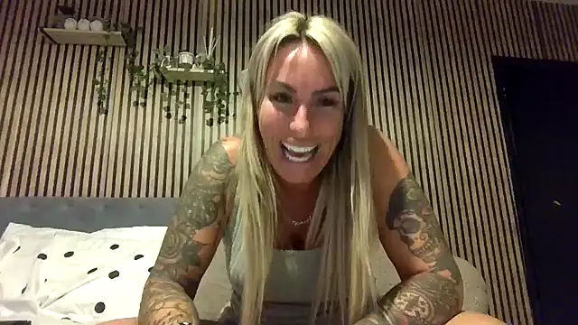 poppyinga1 online show from 01.12.26