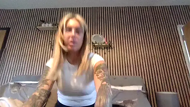 poppyinga1 online show from 02.26.26