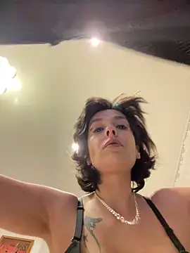 Piggiteablacktea online show from 12.22.25