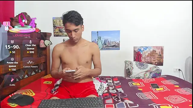 Snapshot of Roxana_Tony chatting on 10.08.25 Roxana Tony online show from 10.08.25