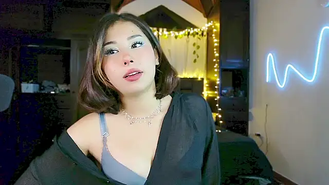 Shisuku Sophi online show from 01.16.26