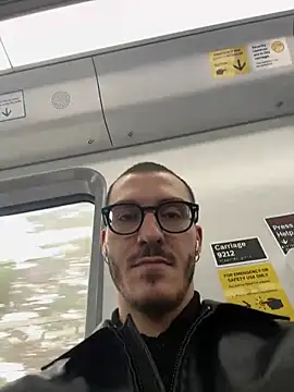 xAaronx9095 online show from 09.13.25