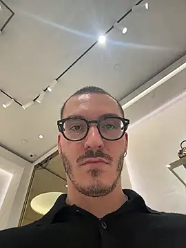 xAaronx9095 online show from 10.12.25