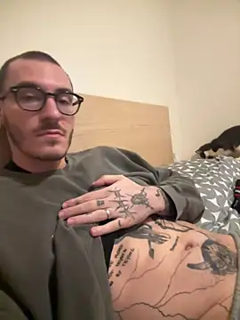 xAaronx9095 online show from 11.11.25