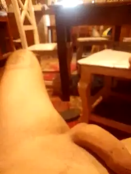 Snapshot of Gasben chatting on 10.02.25 Gasben online show from 10.02.25