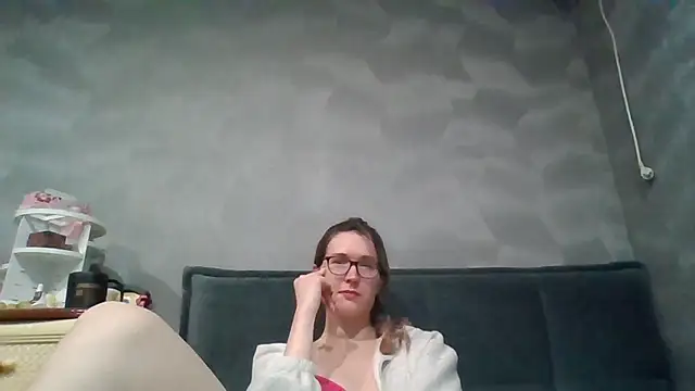 Snapshot of Jugira chatting on 10.09.25 Jugira online show from 10.09.25