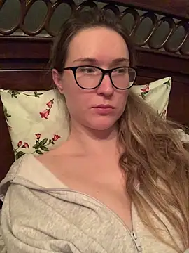 Snapshot of Jugira chatting on 10.31.25 Jugira online show from 10.31.25