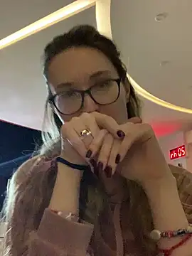 Snapshot of Jugira chatting on 11.02.25 Jugira online show from 11.02.25