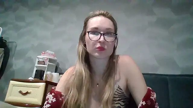 Snapshot of Jugira chatting on 01.09.26 Jugira online show from 01.09.26