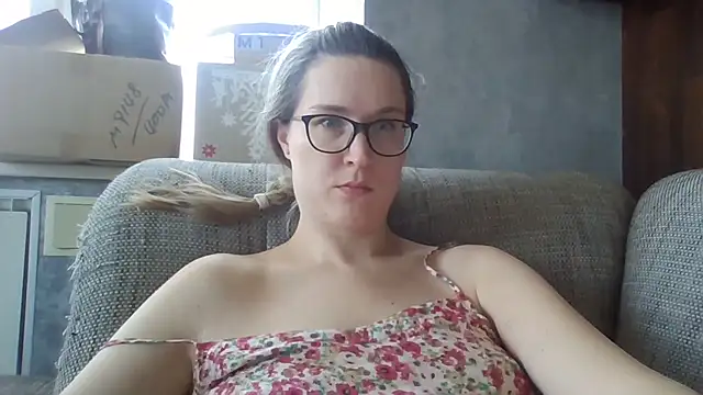 Snapshot of Jugira chatting on 07.16.26 Jugira online show from 07.16.26