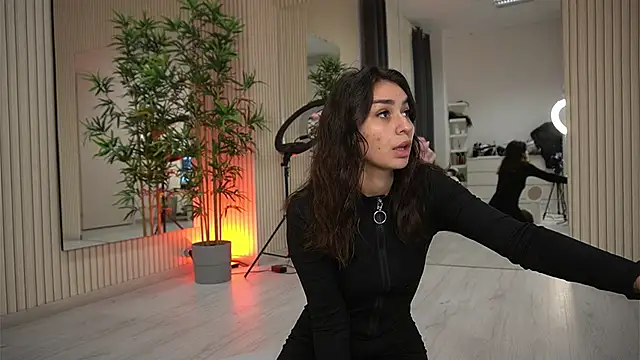 EmmaBlanco online show from 10.23.25