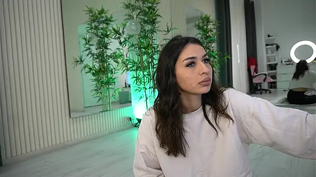 EmmaBlanco online show from 12.02.25