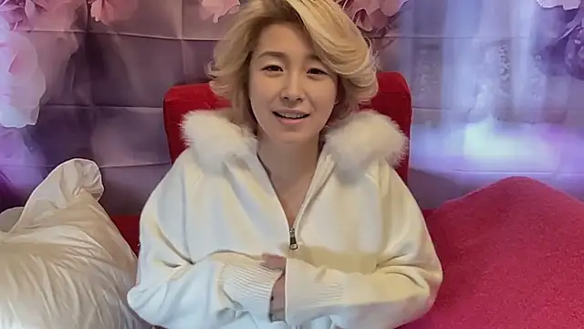 Snapshot of kimagure-fu- chatting on 10.21.25 kimagure-fu- online show from 10.21.25