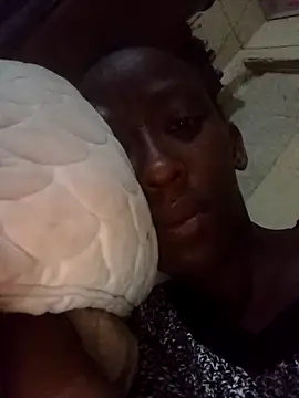 Snapshot of RFeltomWhitJ chatting on 10.17.25 RFeltomWhitJ online show from 10.17.25