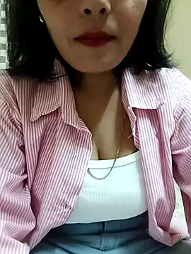Snapshot of Pihu_Chopra chatting on 05.03.26 Pihu Chopra online show from 05.03.26