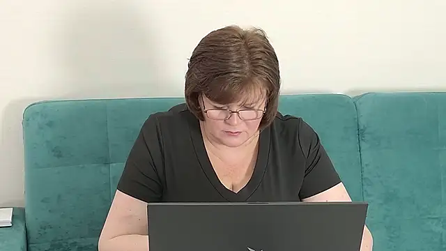 Snapshot of Sandra_Sunrise chatting on 09.27.25 Sandra Sunrise online show from 09.27.25