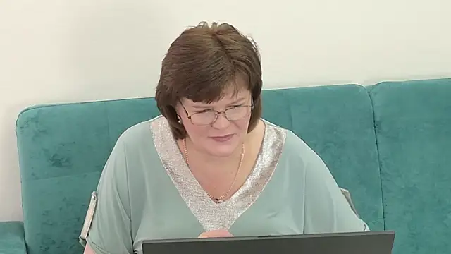 Snapshot of Sandra_Sunrise chatting on 10.14.25 Sandra Sunrise online show from 10.14.25