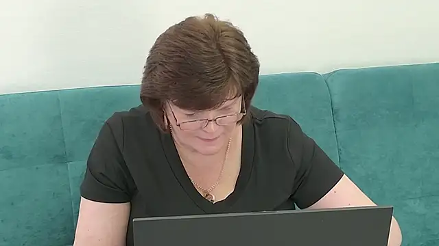 Snapshot of Sandra_Sunrise chatting on 11.09.25 Sandra Sunrise online show from 11.09.25