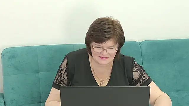 Sandra Sunrise online show from 11.28.25