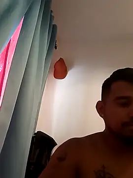 Snapshot of maxiiii125 chatting on 12.02.25 maxiiii125 online show from 12.02.25