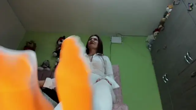 hot Dariana pantyhose online show from 01.10.26