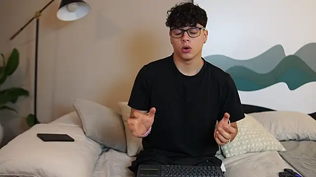 Snapshot of Ethan_occonor chatting on 10.05.25 Ethan occonor online show from 10.05.25