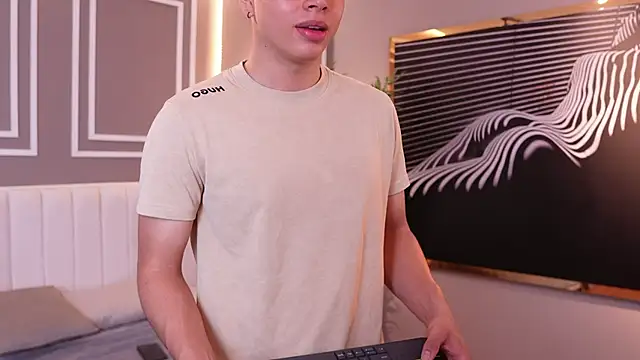 Snapshot of Ethan_occonor chatting on 10.24.25 Ethan occonor online show from 10.24.25