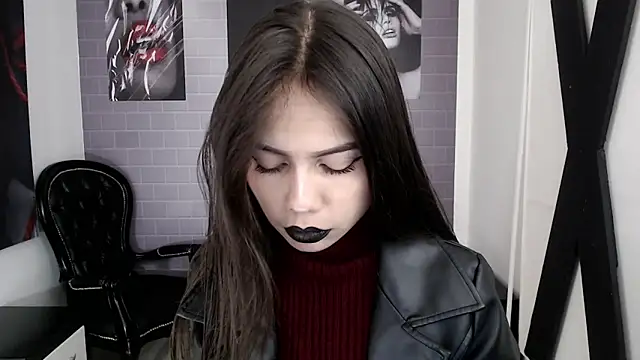 aleesha cameron02 online show from 10.27.25