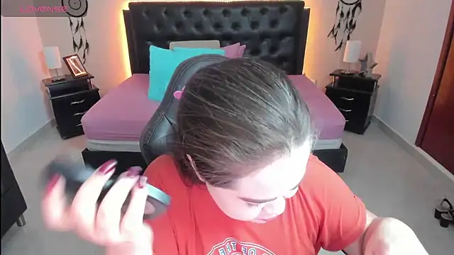 LolaVillalobos online show from 09.29.25