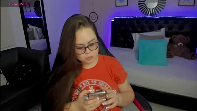 LolaVillalobos online show from 10.08.25