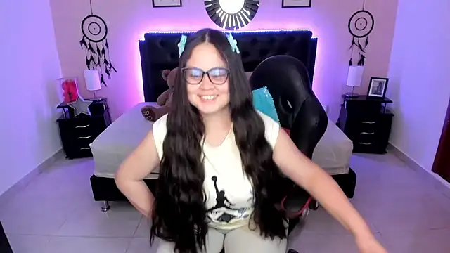 LolaVillalobos online show from 03.19.26