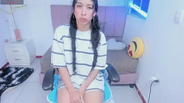 Snapshot of anna_moon11 chatting on 10.03.25 anna moon11 online show from 10.03.25