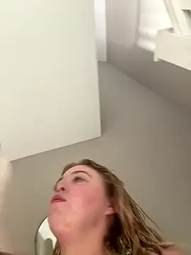 Snapshot of KaylaTrudi chatting on 09.30.25 KaylaTrudi online show from 09.30.25