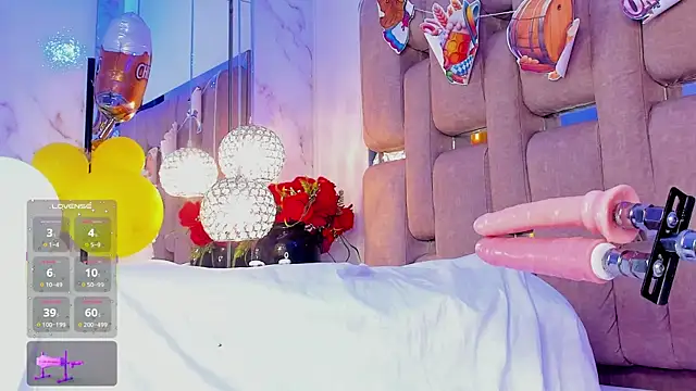 Snapshot of NinaCapelli chatting on 09.29.25 NinaCapelli online show from 09.29.25