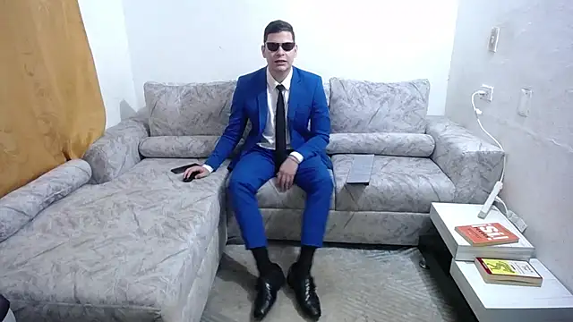 Victor Maitland online show from 10.05.25