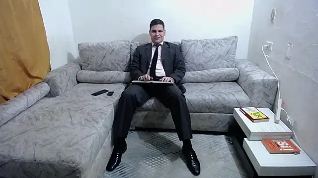 Victor Maitland online show from 01.12.26