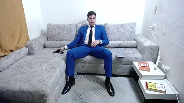 Victor Maitland online show from 02.05.26