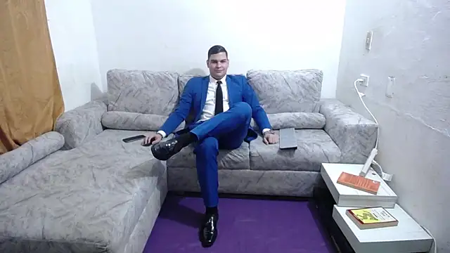 Victor Maitland online show from 05.07.26