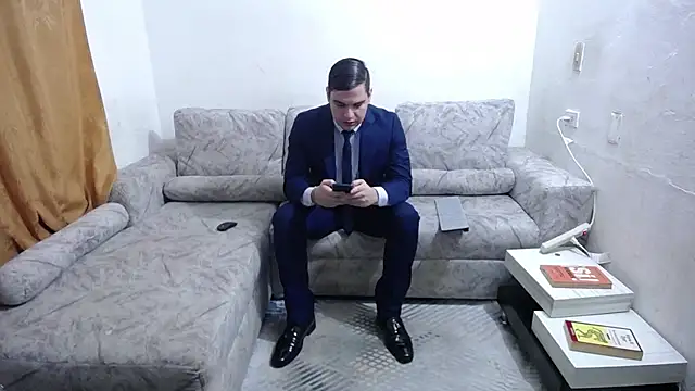 Victor Maitland online show from 06.10.26