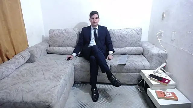 Victor Maitland online show from 06.25.26
